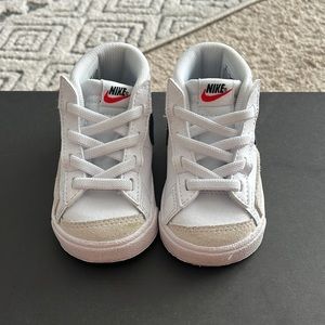 Nike Blazer Mid ‘77 size 4c